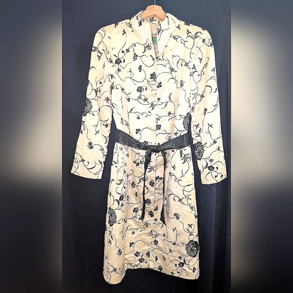 Magnificent Tibi Long Silk Cream Dress/Coat  Oriental Flair Sz S Holiday Parties